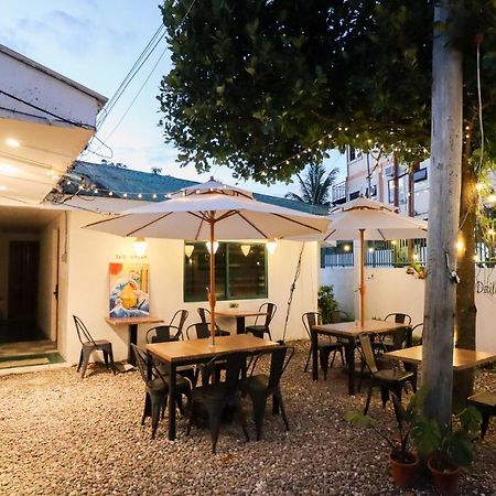 Ocean Breeze Hostel By Daily Sweet موالبوال المظهر الخارجي الصورة