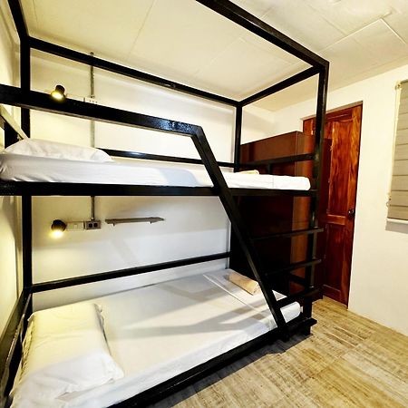 Ocean Breeze Hostel By Daily Sweet موالبوال المظهر الخارجي الصورة