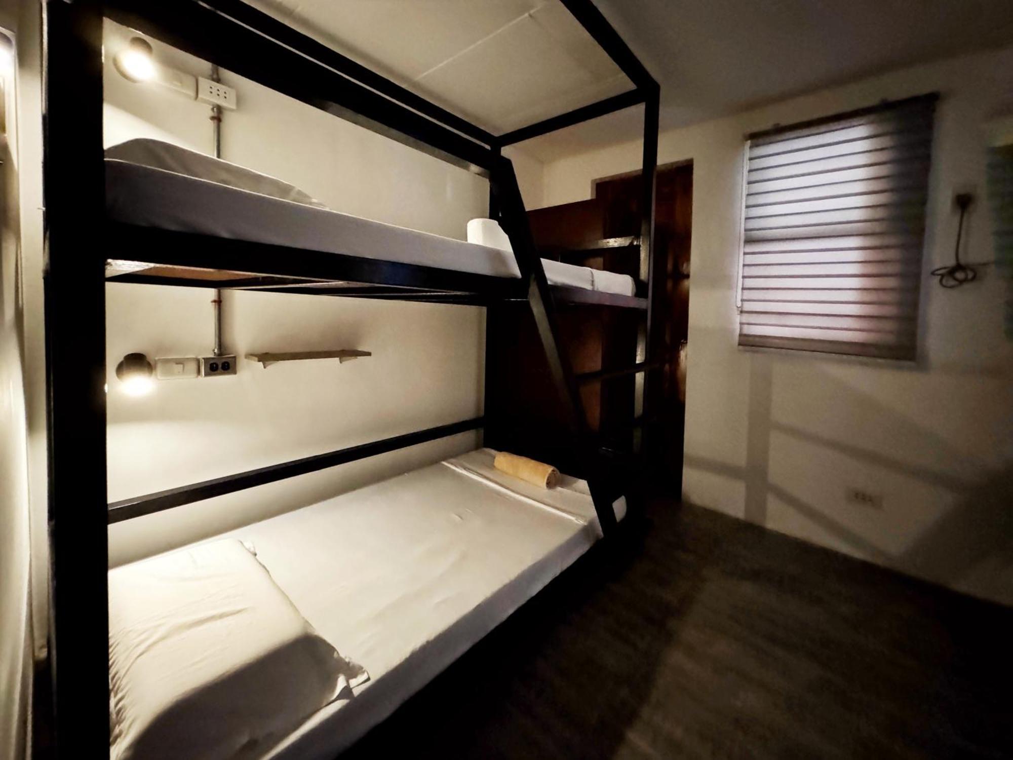 Ocean Breeze Hostel By Daily Sweet موالبوال المظهر الخارجي الصورة