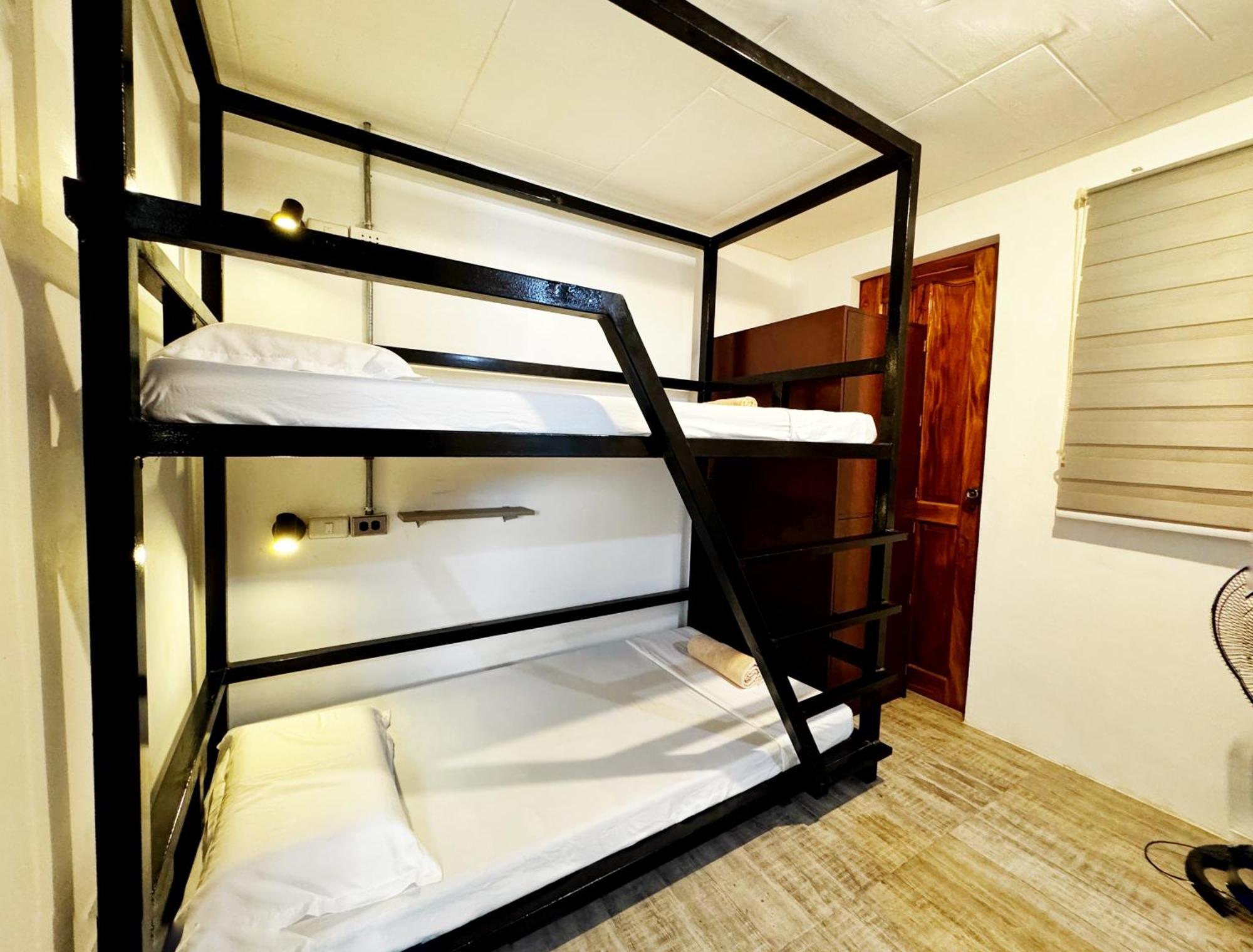 Ocean Breeze Hostel By Daily Sweet موالبوال المظهر الخارجي الصورة